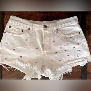 Levi’s 501 White Cut-off Denim Shorts with colored detail Size 27
